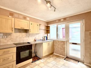 Dining Kitchen- click for photo gallery